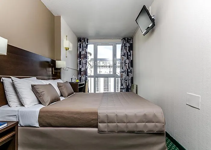 Hotel Croix Des Bretons - Lourdes Pyrenees
